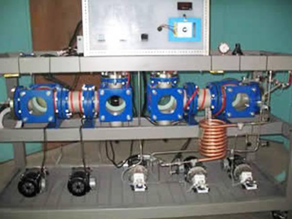 Double window sight glass for chemical production in chemical plants.